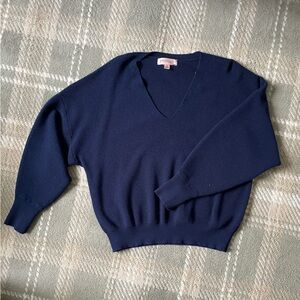 Philosophy drop shoulder vneck navy sweater L